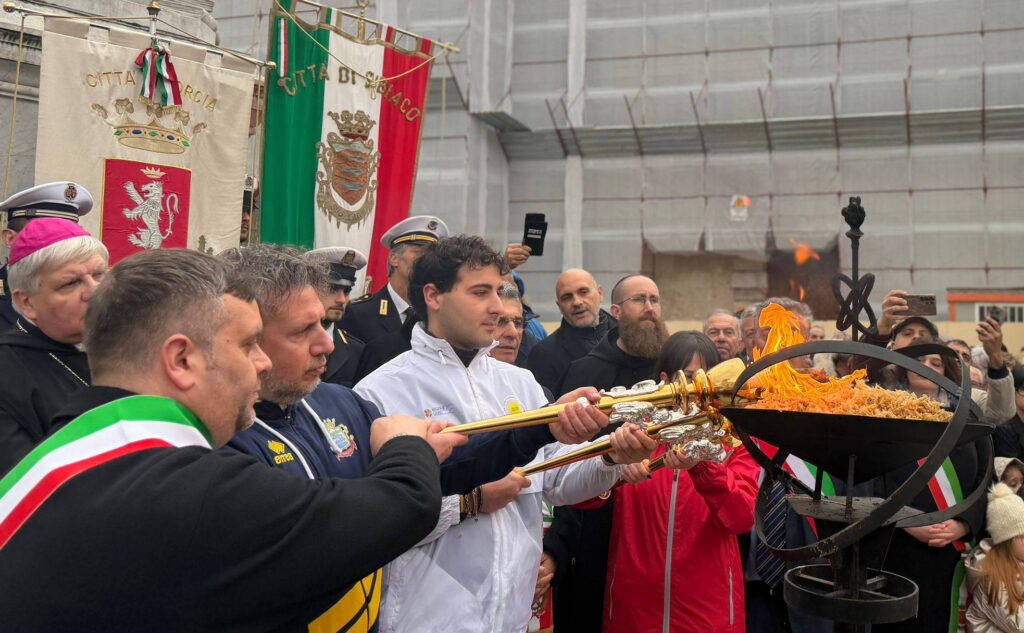 La Fiaccola Pro Pax illumina la Basilica: fede, rinascita e il successo di Nero Norcia